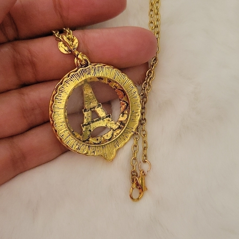 Eiffel Tower Pendant With Magnifying Glass And Long Necklece. - Picture 5 of 9